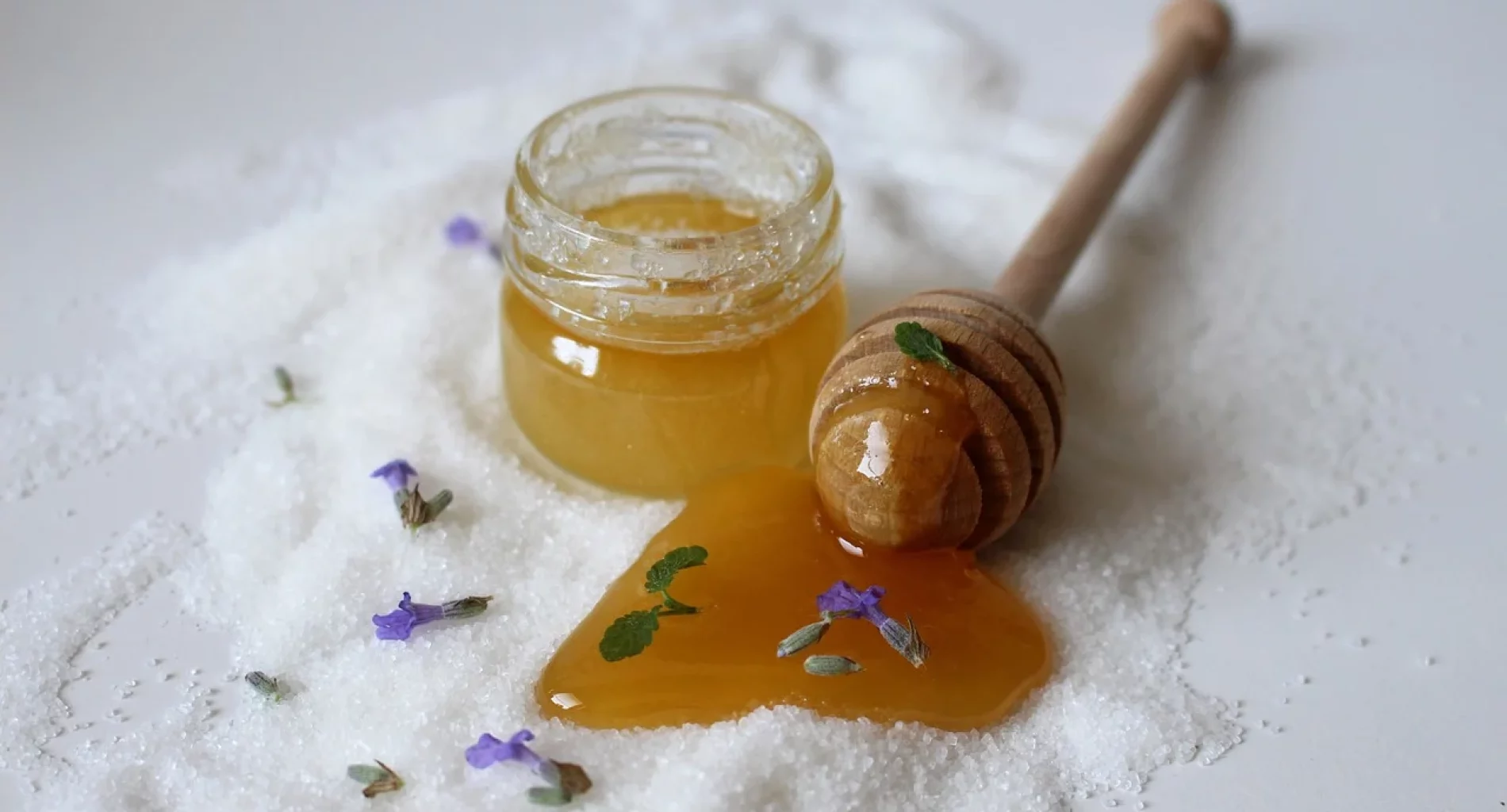 natural-cosmetics-5475881_1280